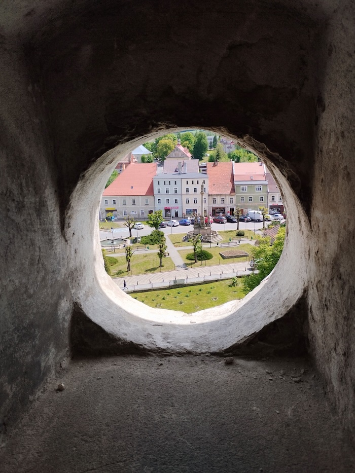 020.	Widok z wieży na rynek międzyleski